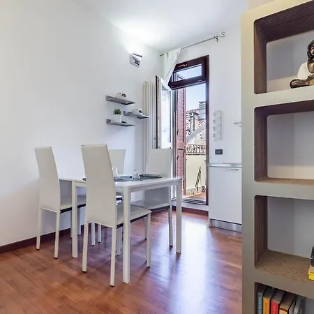 Rooftop Con Terrazzo Su Via Delle Volte Apartment